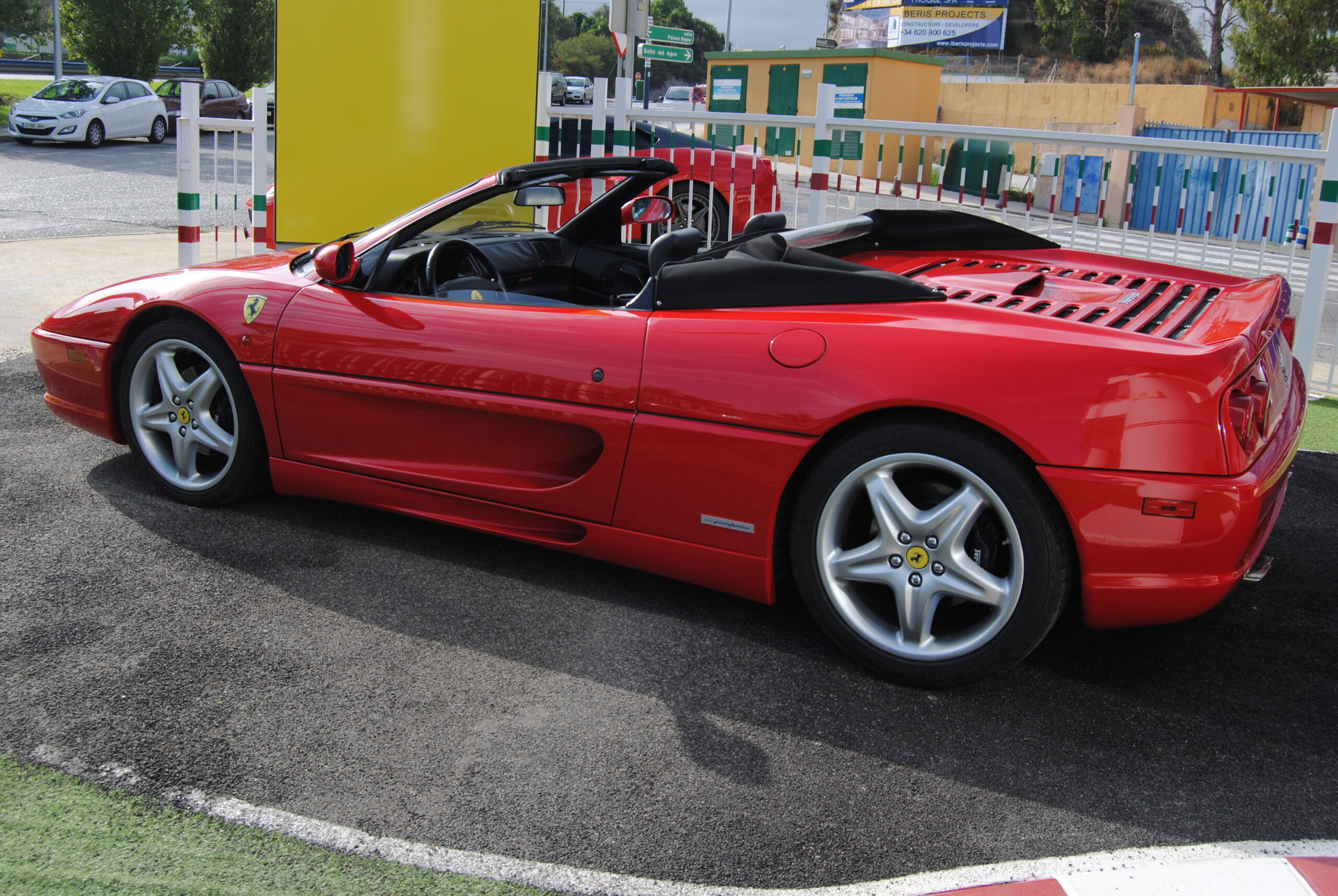 PROSLOT Ferrari F 355 Ice Cream | Slotcars und Slotcar Zubehör