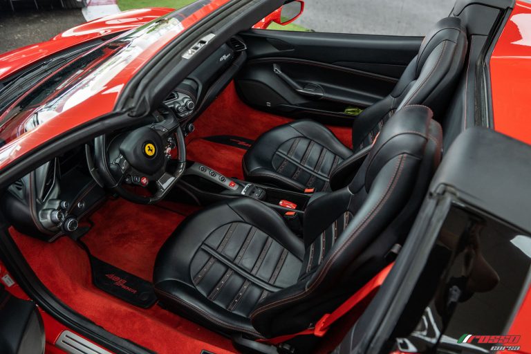 Ferrari 488 Spider_Interior (3)