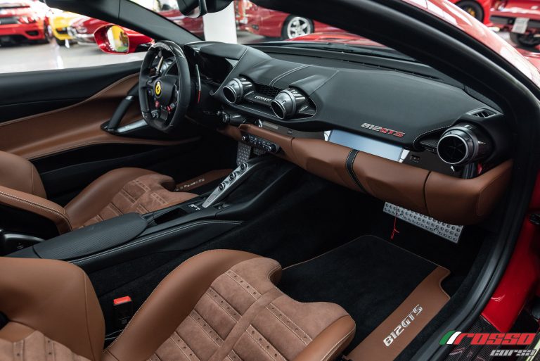 Ferrari 812 GTS_Interior (10)
