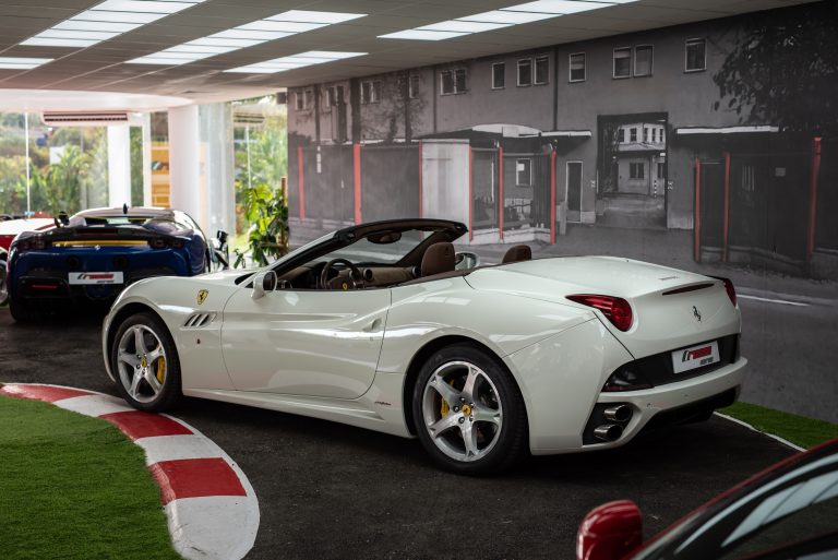 Ferrari California (15)