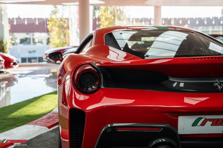 Ferrari Pista (5)