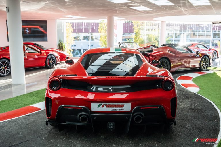 Ferrari Pista (7)