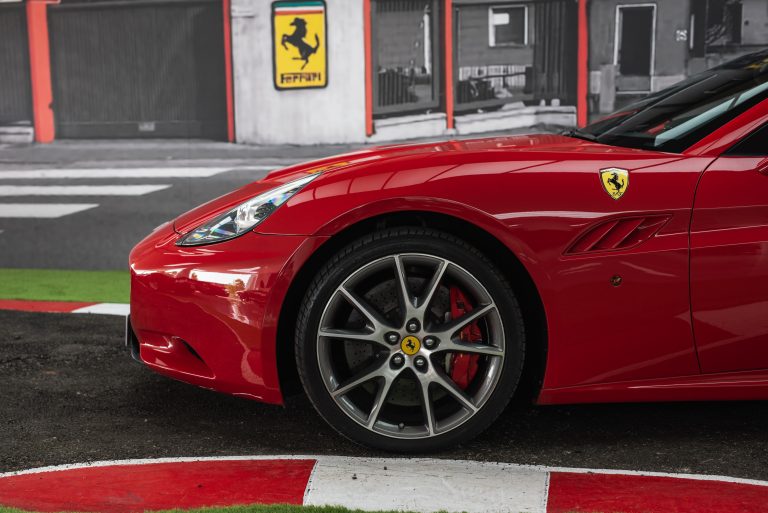 Ferrari California (8)