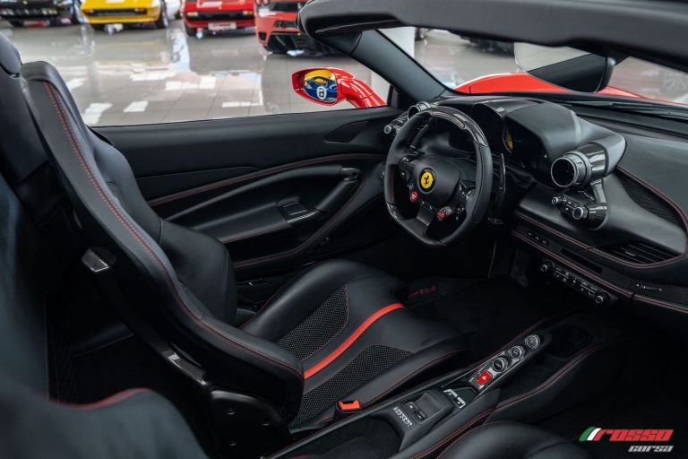 Ferrari F8 Spider_Interior (9)