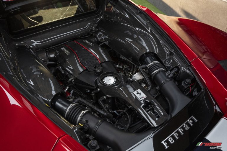 Ferrari 488 Pista engine left side - Rosso Corsa