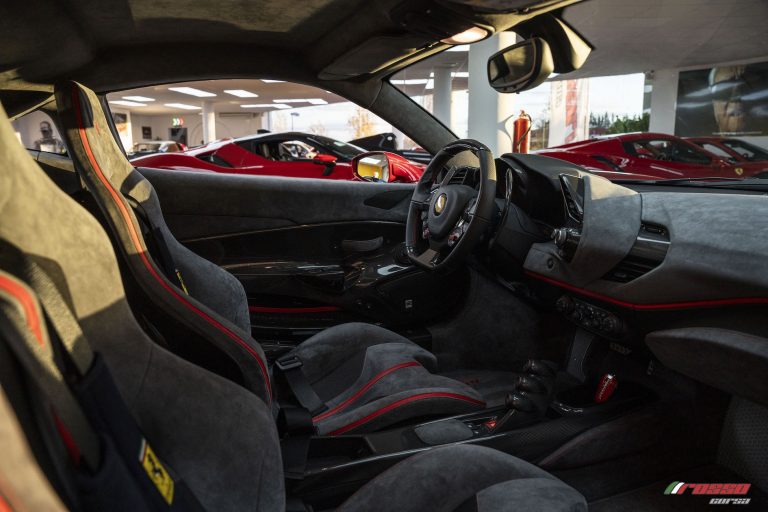 Ferrari 488 Pista grey interior - Rosso Corsa