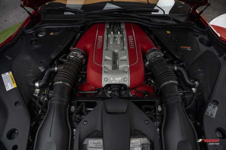 Ferrari 812 GTS interior