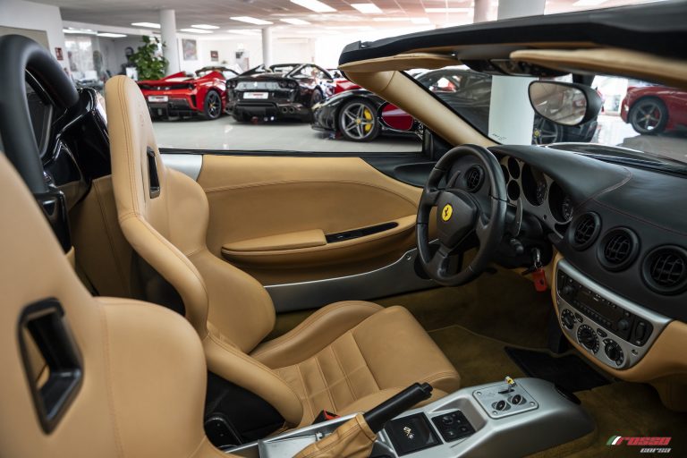Ferrari 360 Spider Interior (4)