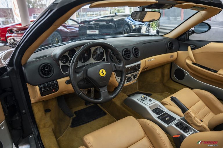 Ferrari 360 Spider Interior (7)