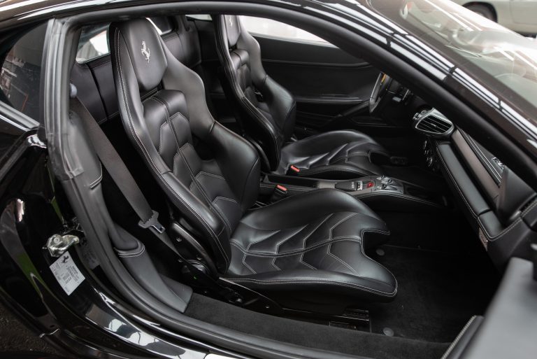 Ferrari 458 Italia_Interior (7)