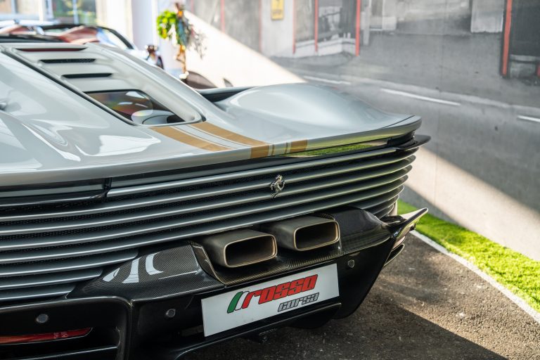Ferrari SP3 Argento (15)