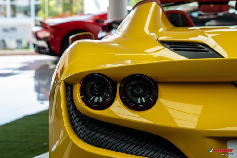 09_10_2026_Ferrari F8 Spider Amarillo (11)